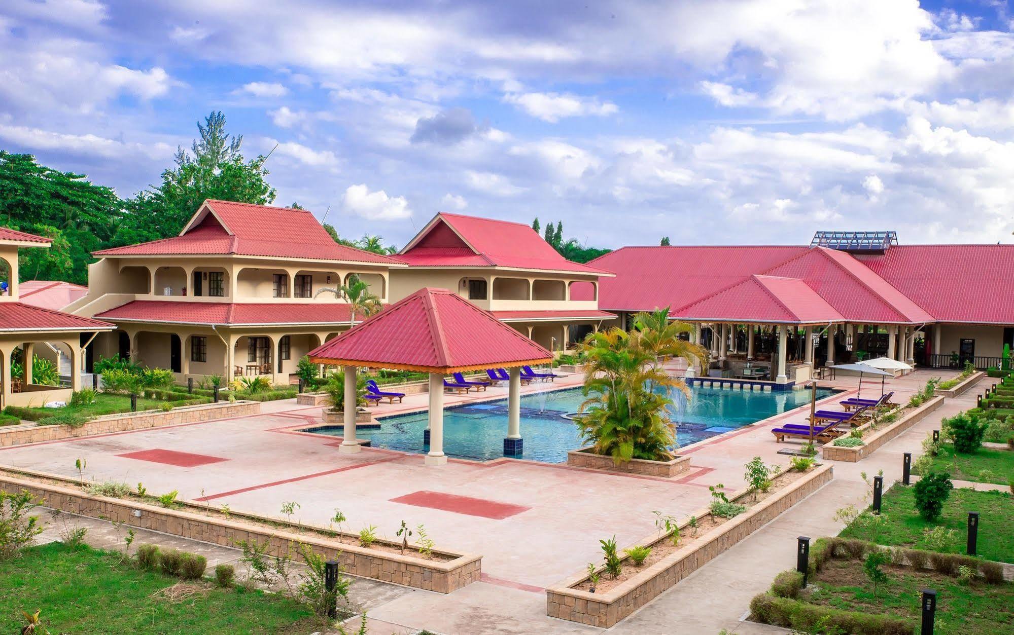 Oasis Hotel Restaurant & Spa Grand Anse  Exterior photo